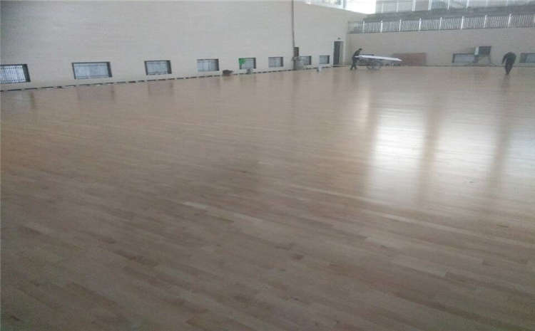 楓木企口運動木地板三防措施
