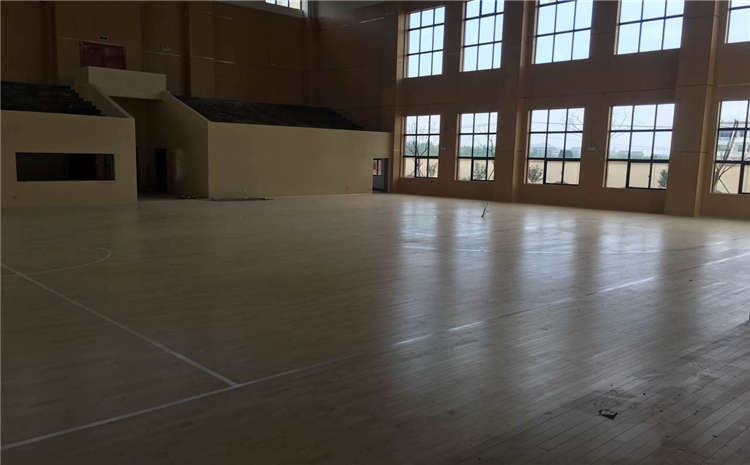 柞木籃球館木地板防潮