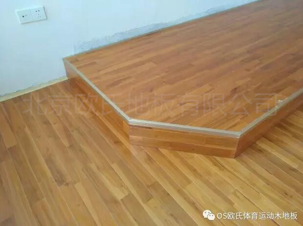 江西鷹潭第五中學(xué)的籃球場木地板，舞蹈房木地板，音樂房木地板案例圖2